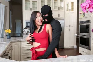 Đụ em người yêu thằng bạn thân Eva Elfie