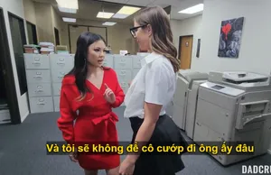 Cô nhân viên bán đồ lót gạ địt thiếu gia nhà giàu cu to