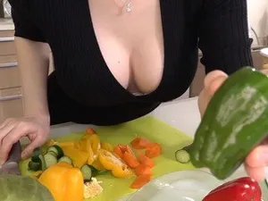 Phát hiện cô bạn cùng phòng là gái chat sex trên mạng