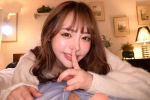 Loạt phim Khách sạn đói - Cô nàng tóc vàng mảnh khảnh Missy Luv bị bạn cùng phòng địt