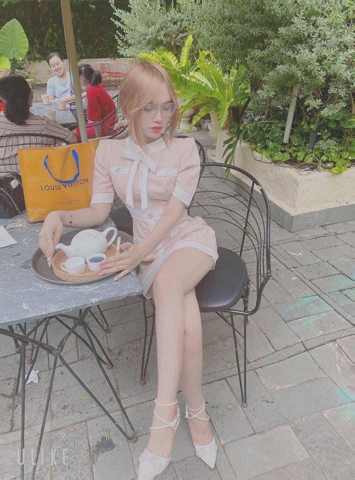 Threesome với những chị em tuyệt vời nhất liên tục xuất tinh